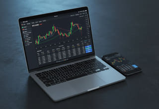 Monitore a atividade — acesse o histórico de negociação e a atividade da conta