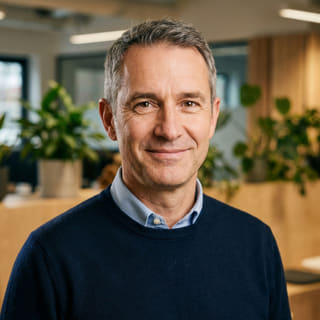 James Mitchell, Diretor Executivo da Nexus Investória AI, em imagem de perfil